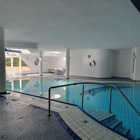 Apartment De Wisch - Frisch Renovierte Direkt Am Deich *
